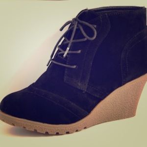 STYLE CRUSH Black Faux Suede Booties Sz 9